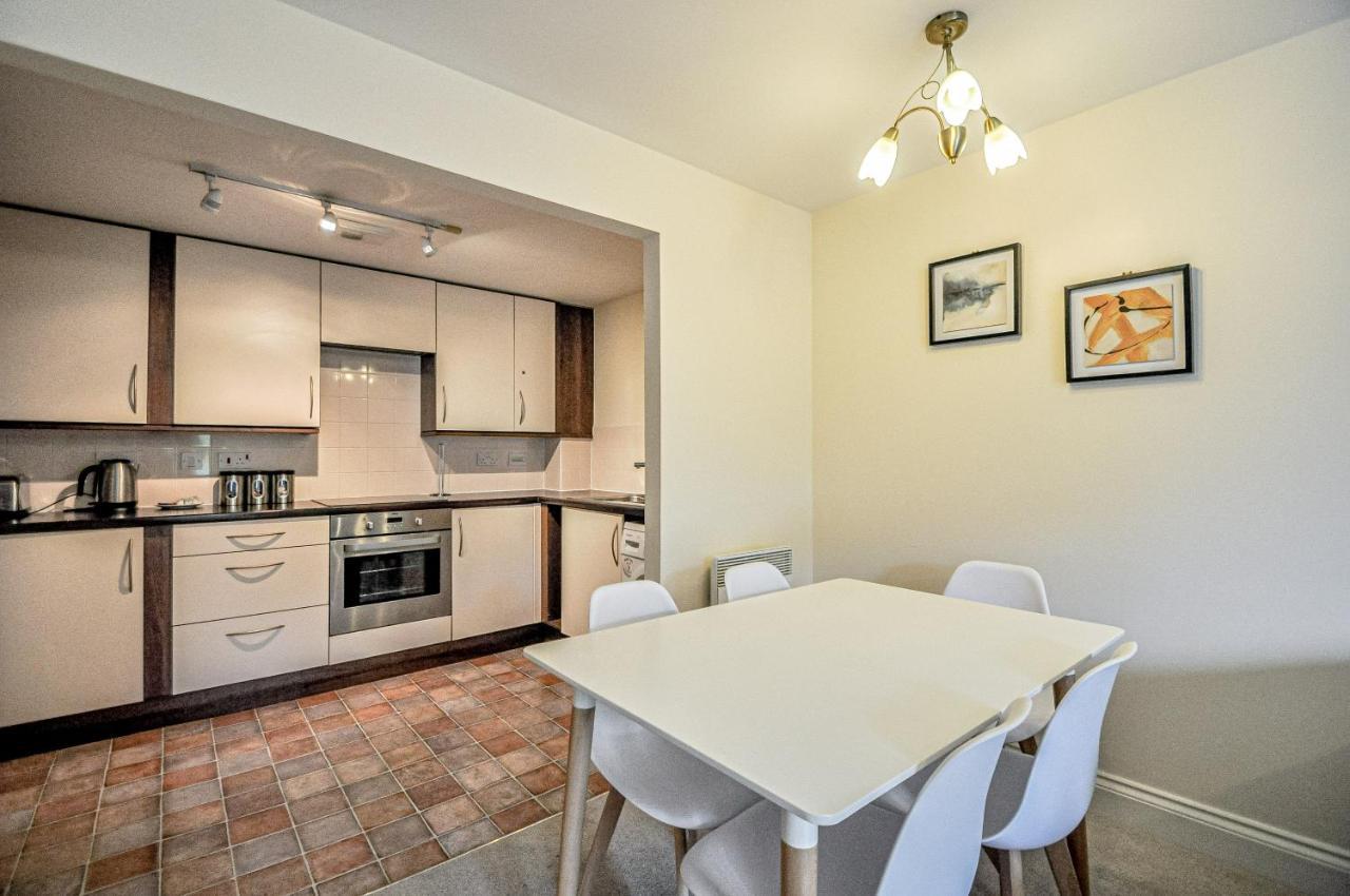 Kings Quarter - Four Bed Apartment - #0202 Maidenhead Bagian luar foto